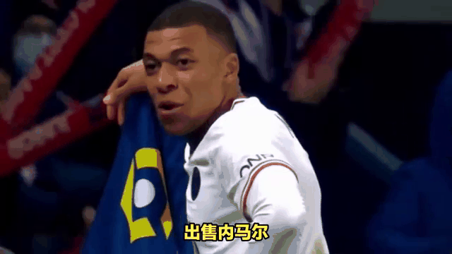 包含阿尔希拉尔球迷现场助威，球队斗志昂扬的词条